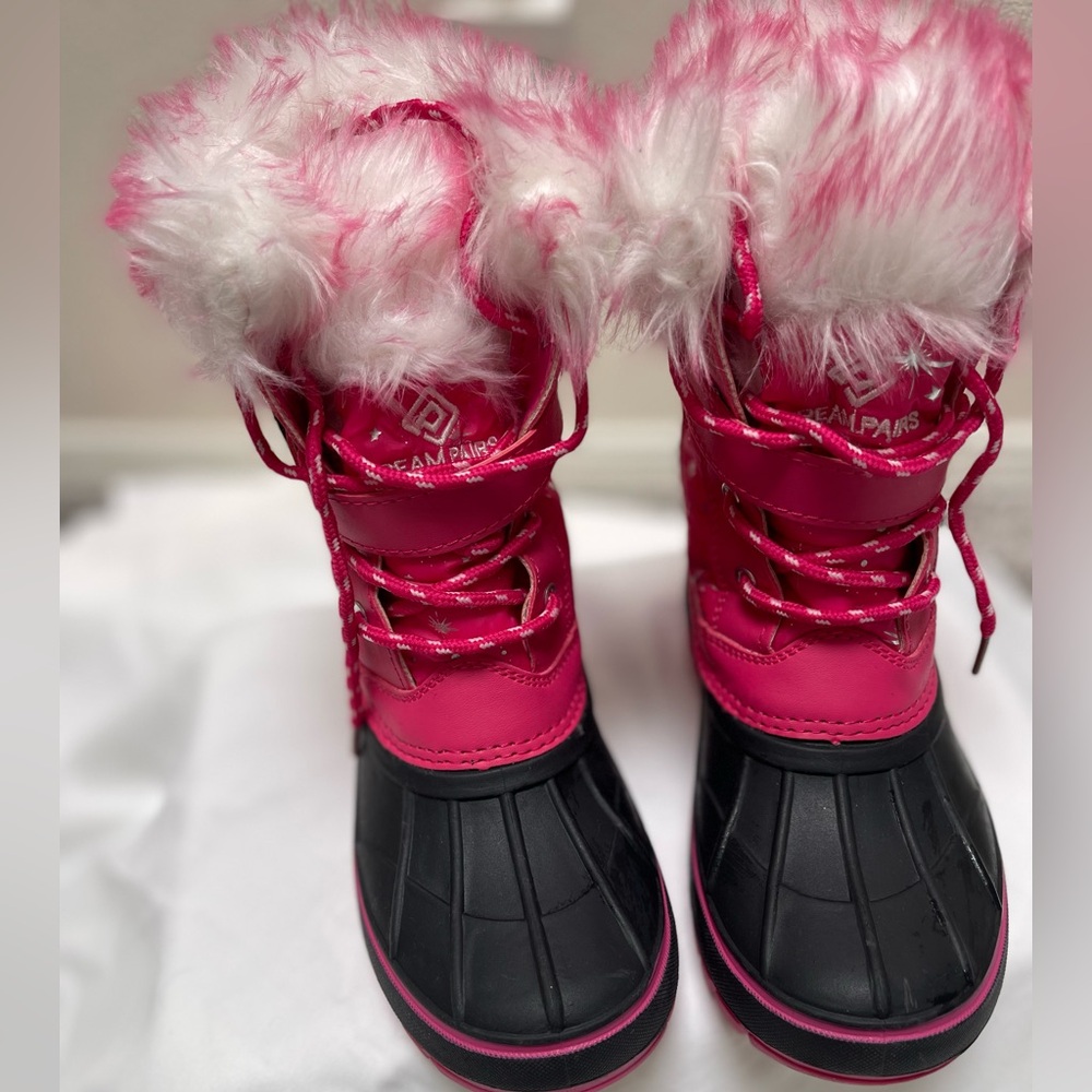 Dream Pairs Little Girls Waterproof Faux Fur-lined Snowboots, size 1, Fuchsia